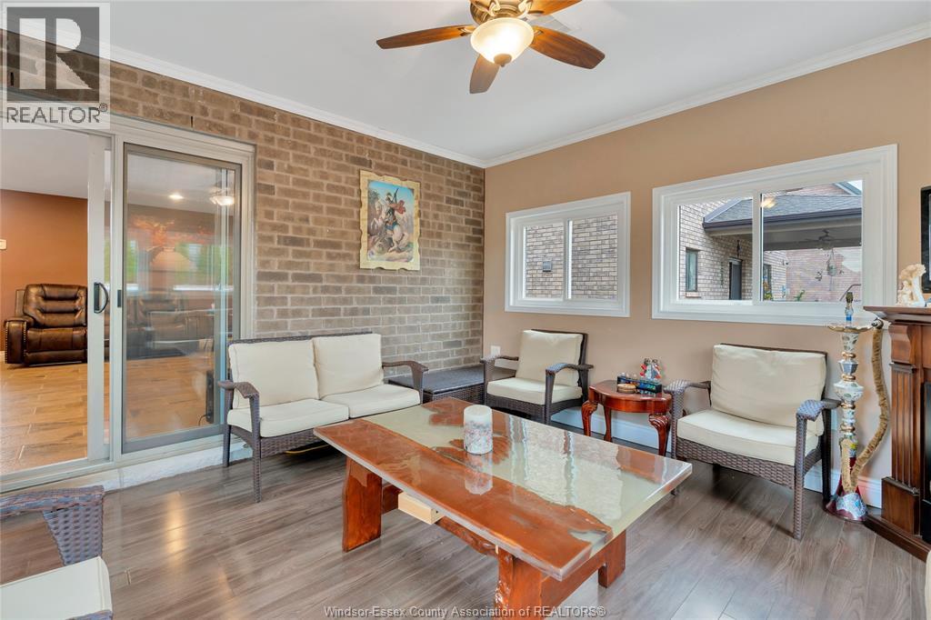 2264 Dandurand Property Photo 10