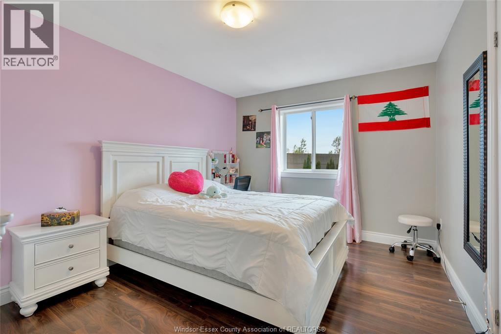 2264 Dandurand Property Photo 20