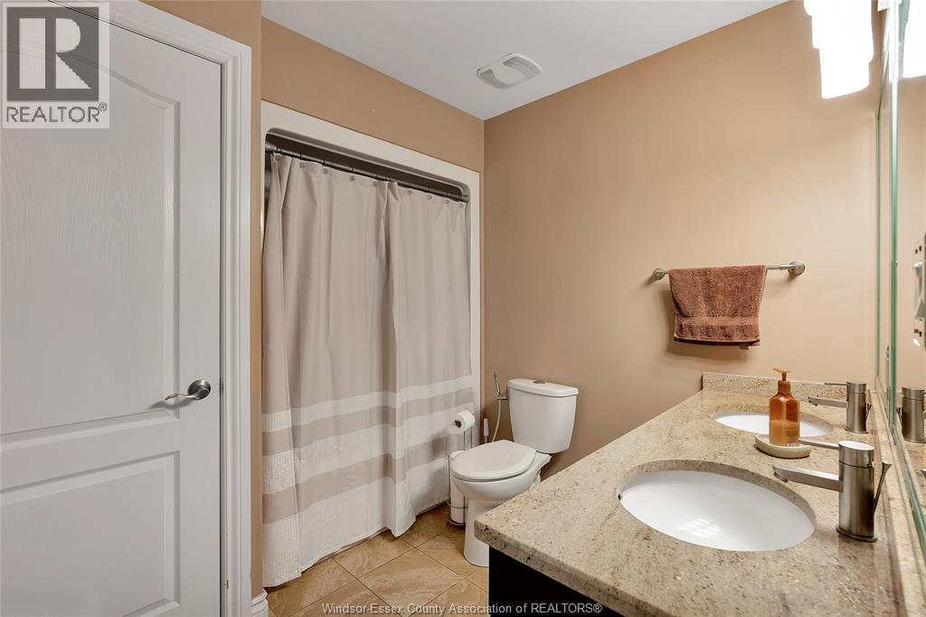 2264 Dandurand Property Photo 23