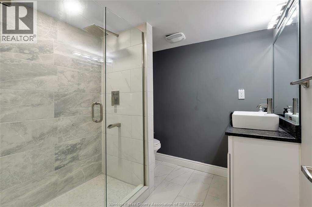 2264 Dandurand Property Photo 32
