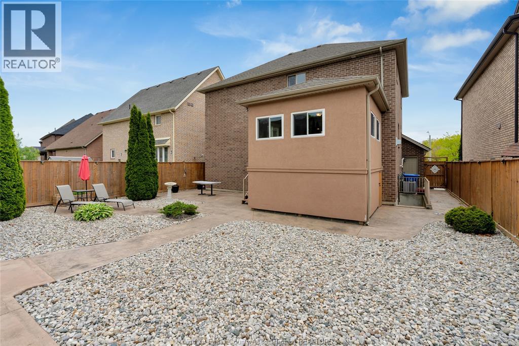 2264 Dandurand Property Photo 36