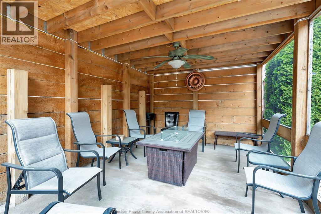 2264 Dandurand Property Photo 38