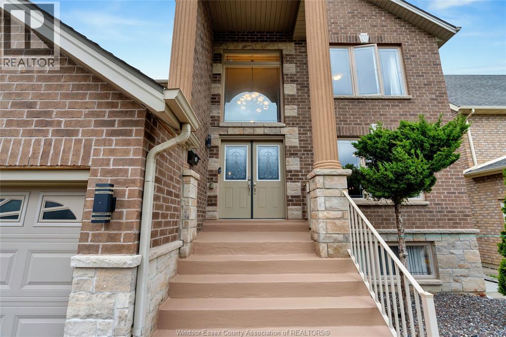 2264 Dandurand Property Photo 41