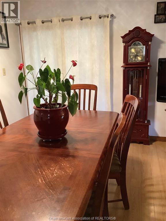 17 Country Lane Property Photo 8