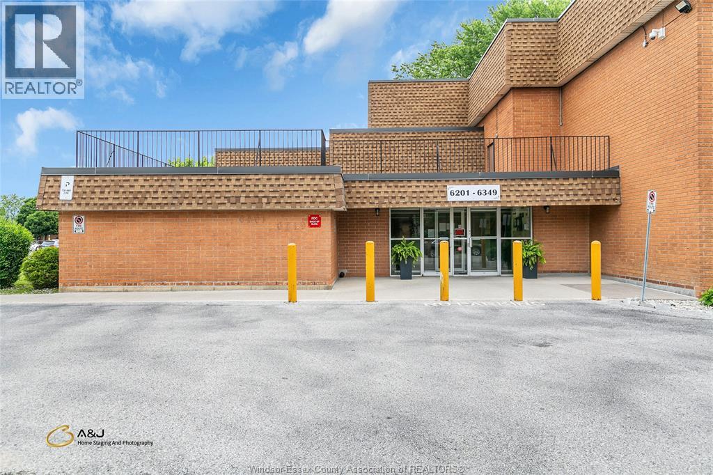 6311 THORNBERRY CRESCENT Unit# 300