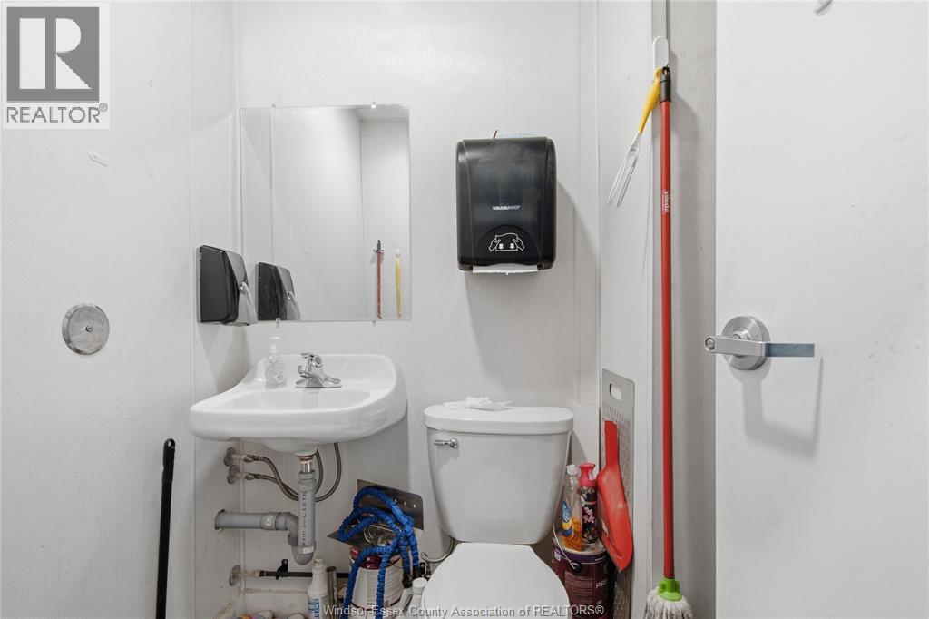 4310 Howard Avenue Property Photo 9