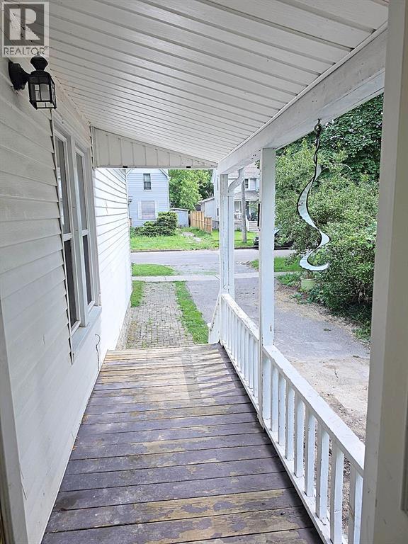 366 Cromwell Street Property Photo 6