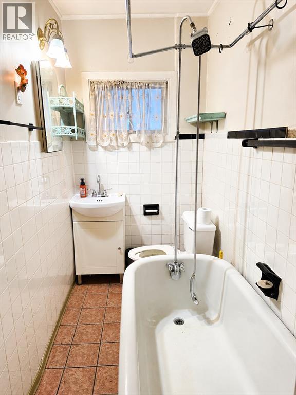 366 Cromwell Street Property Photo 7