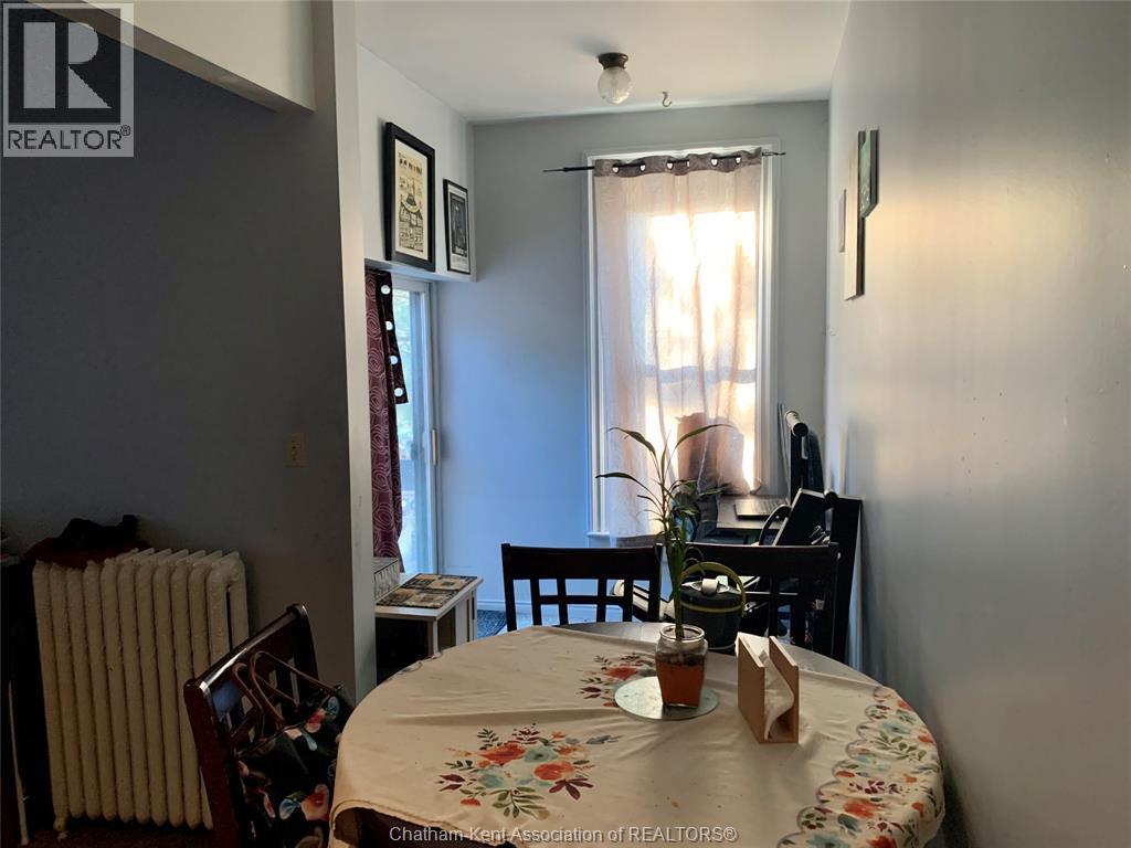135 William Street South Property Photo 13