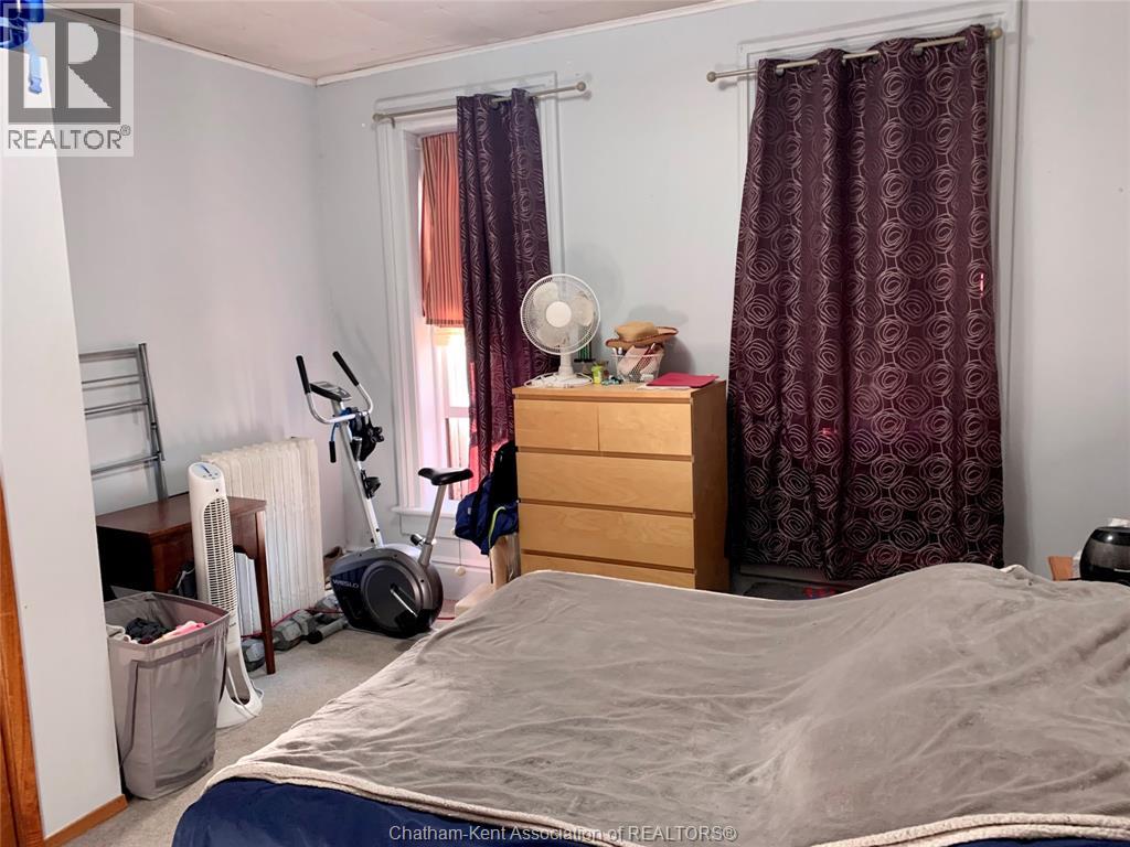 135 William Street South Property Photo 18