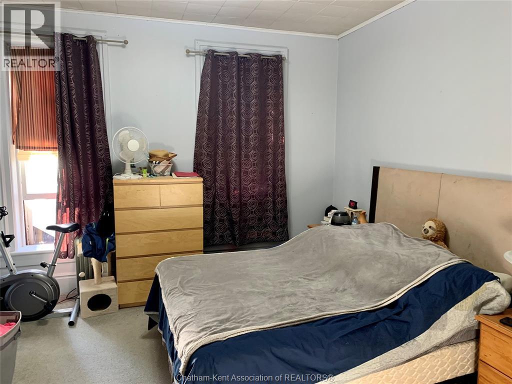 135 William Street South Property Photo 19