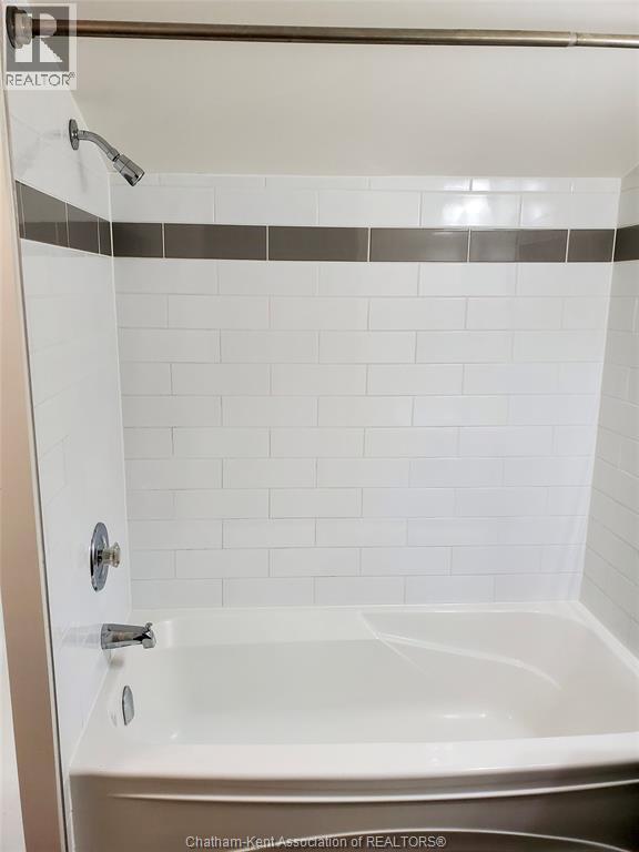 135 William Street South Property Photo 24