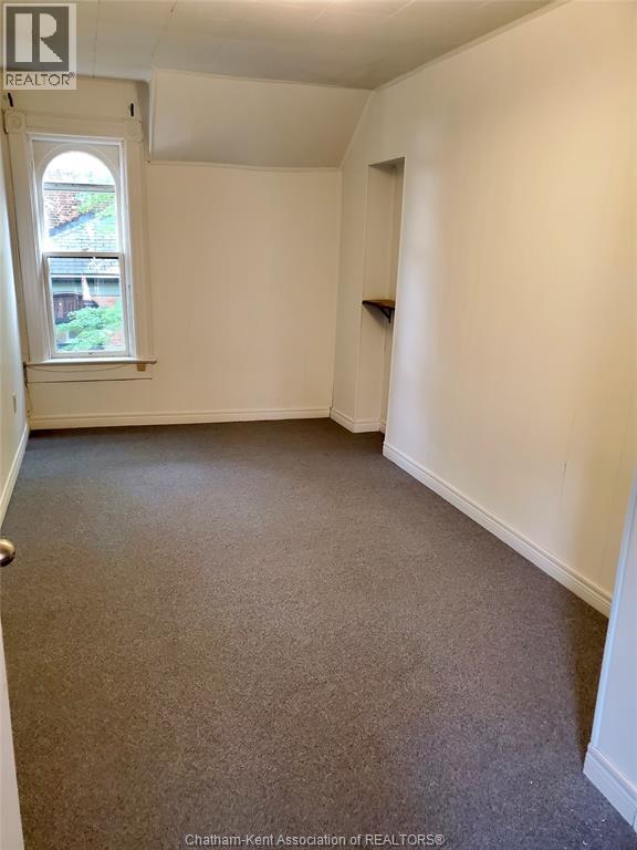 135 William Street South Property Photo 27