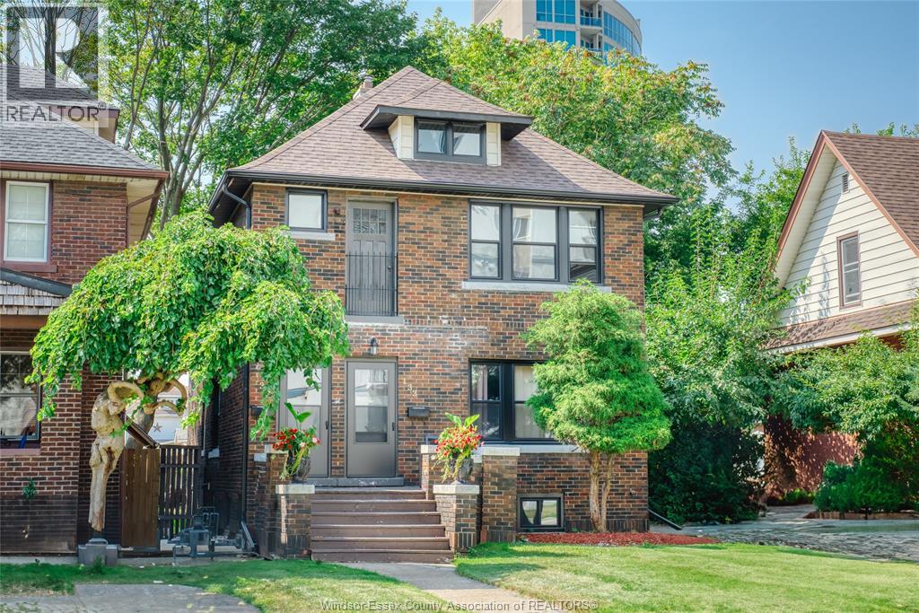 135 OAK STREET