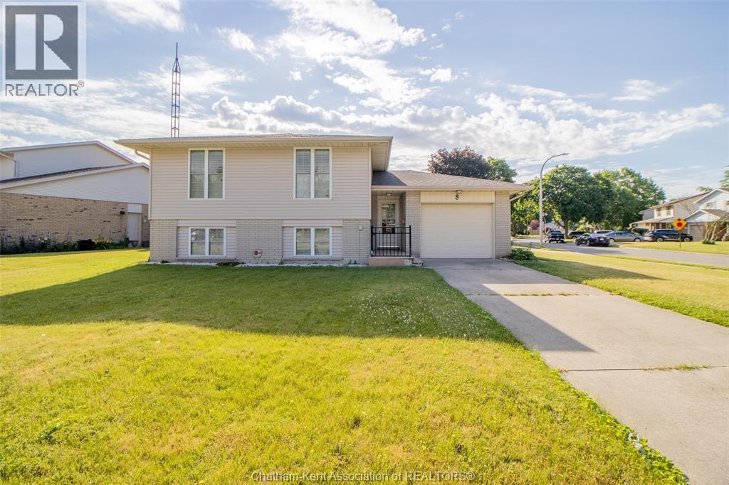 8 Regal Place Property Photo 2