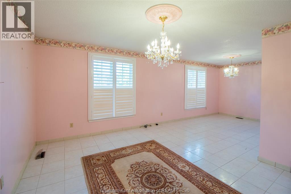 8 Regal Place Property Photo 4