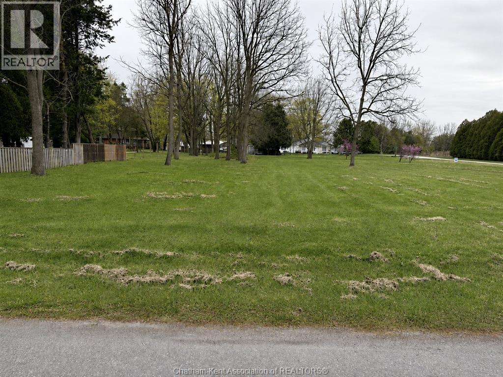 V/l Thomson Avenue Property Photo 2