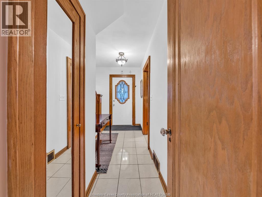 1863 Pillette Road Property Photo 8