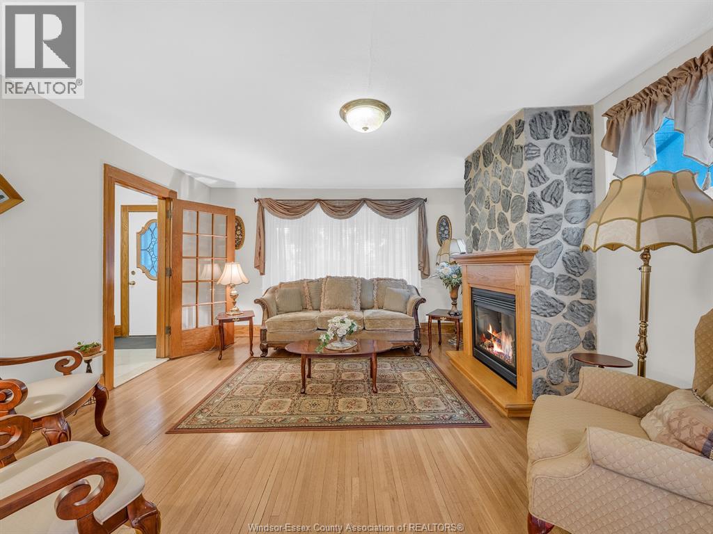 1863 Pillette Road Property Photo 9