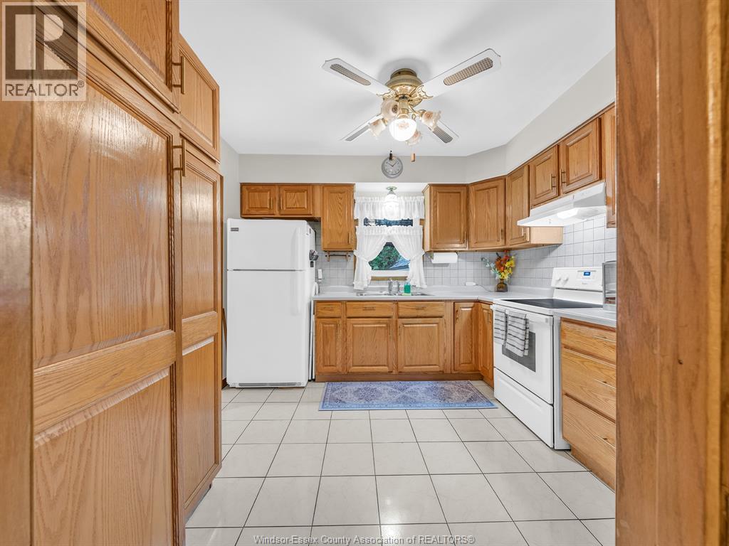 1863 Pillette Road Property Photo 14