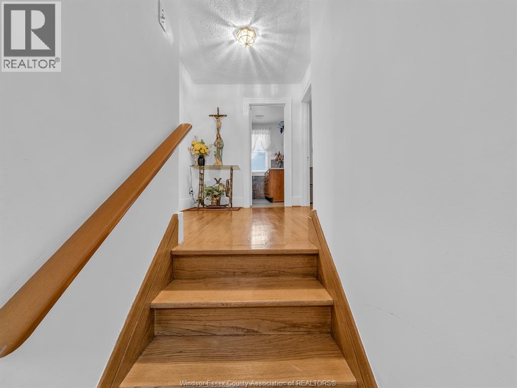 1863 Pillette Road Property Photo 18
