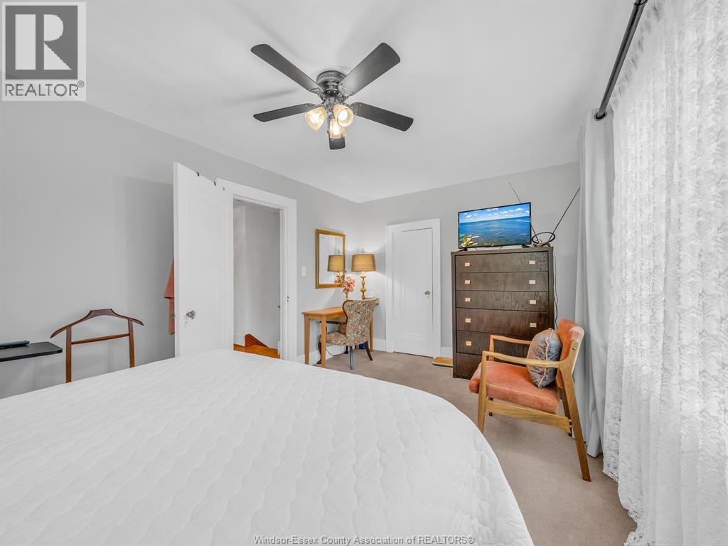 1863 Pillette Road Property Photo 20