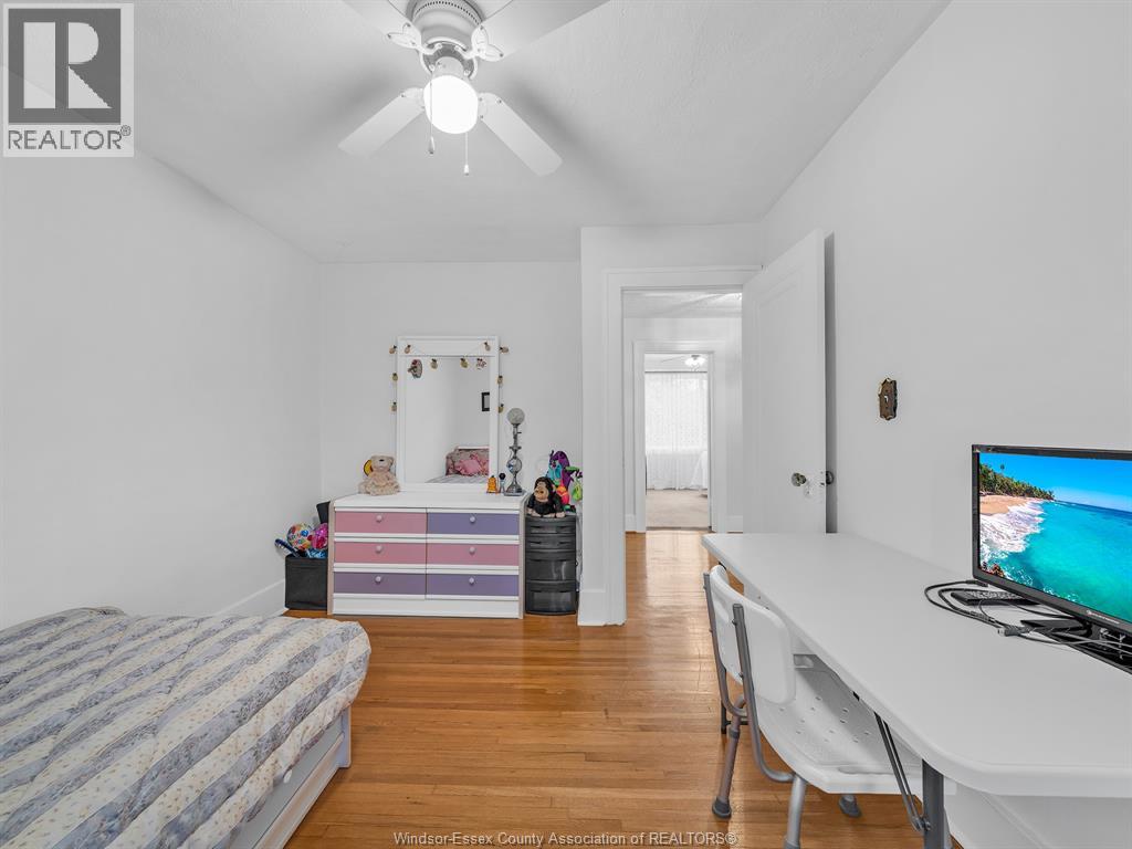 1863 Pillette Road Property Photo 22