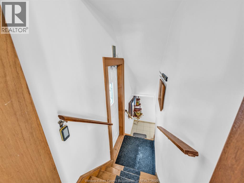 1863 Pillette Road Property Photo 27