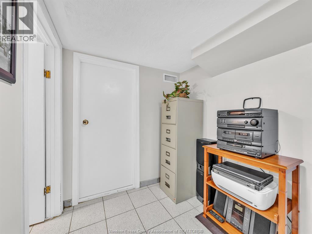 1863 Pillette Road Property Photo 34