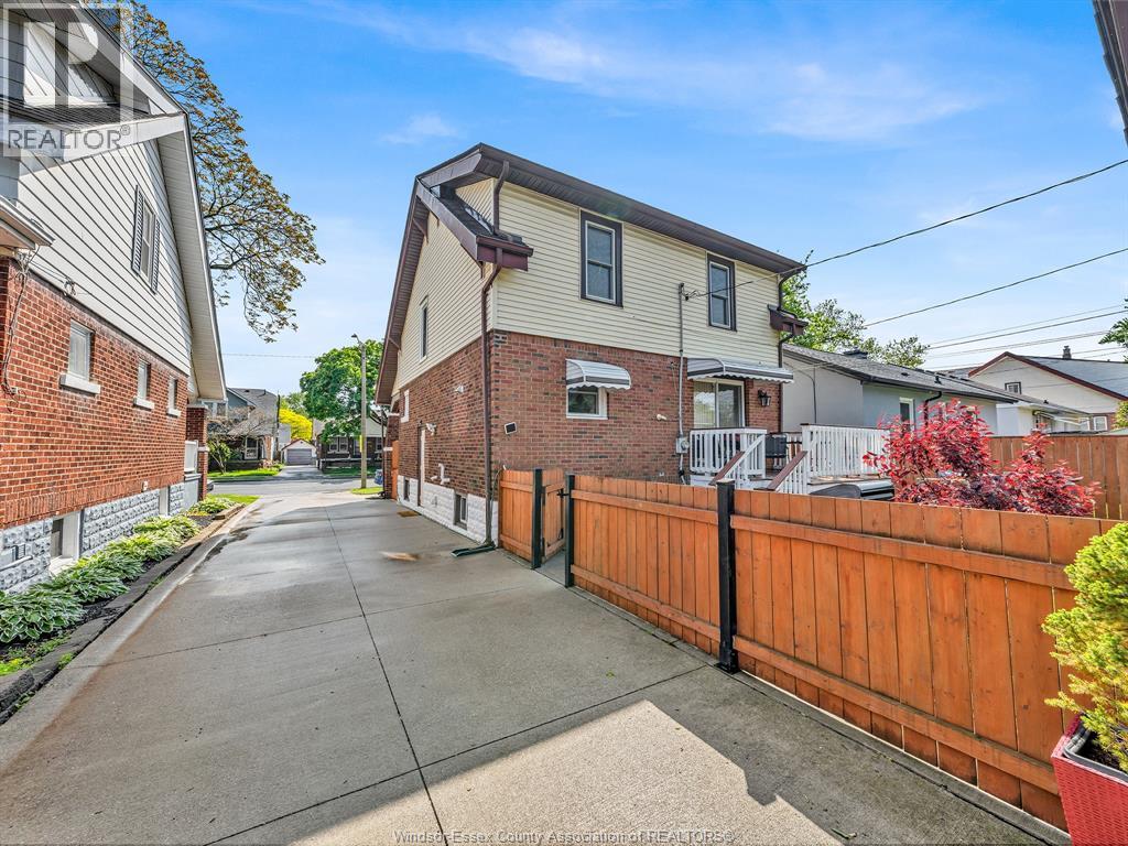1863 Pillette Road Property Photo 37