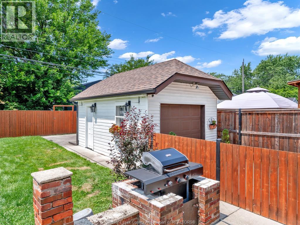 1863 Pillette Road Property Photo 43