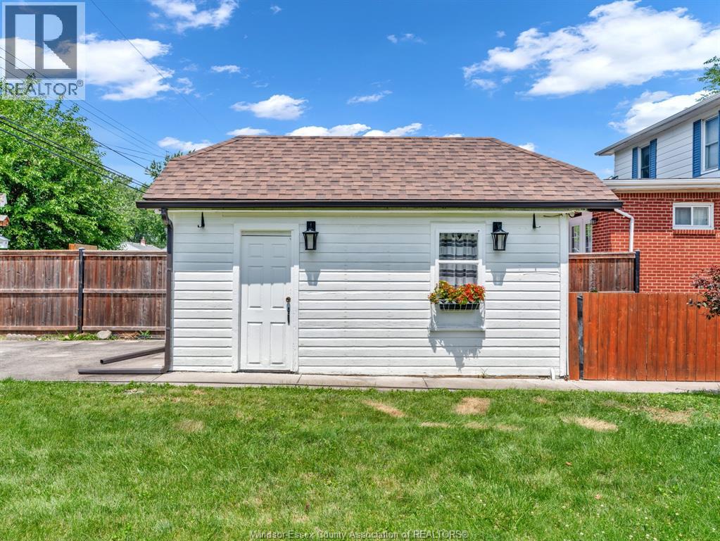 1863 Pillette Road Property Photo 45