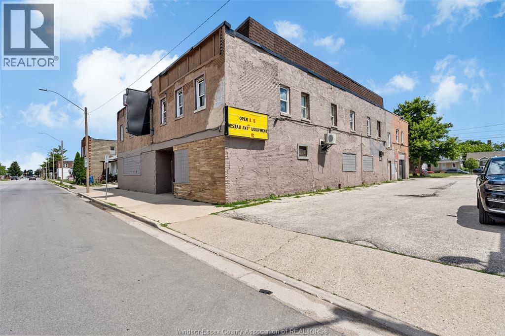 1636 DROUILLARD Property Photo 1