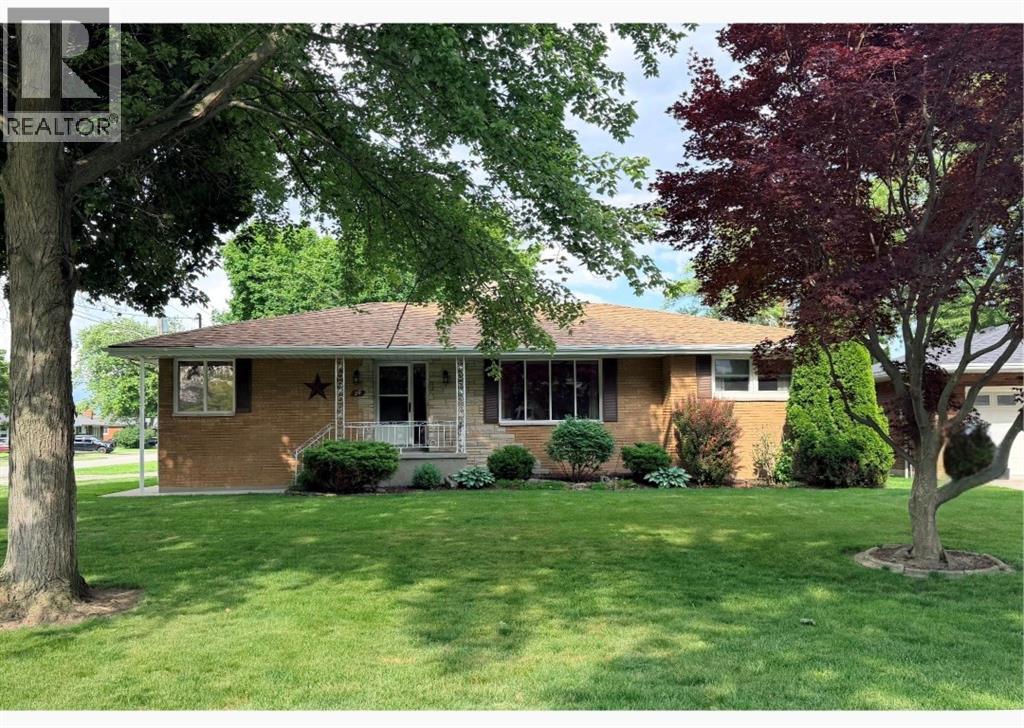 29 Joseph CRESCENT