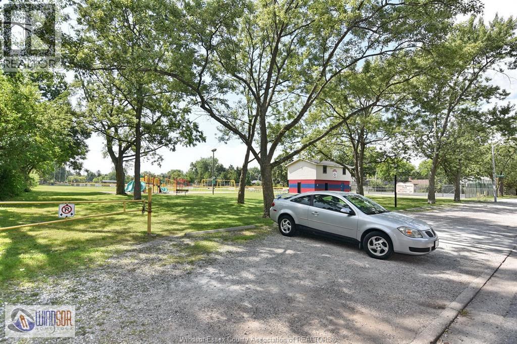 4305 Casgrain Unit# Upper Property Photo 8