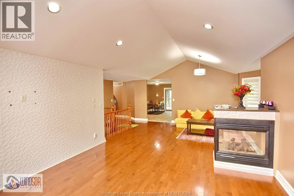 4305 Casgrain Unit# Upper Property Photo 15