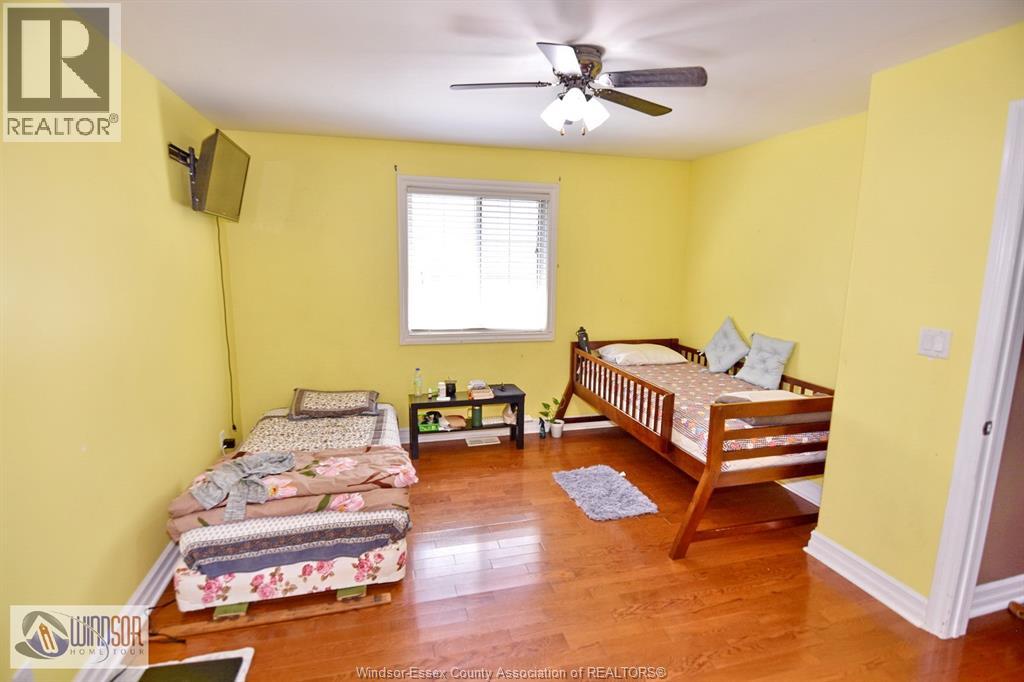 4305 Casgrain Unit# Upper Property Photo 27