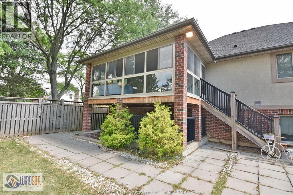 4305 Casgrain Unit# Upper Property Photo 40