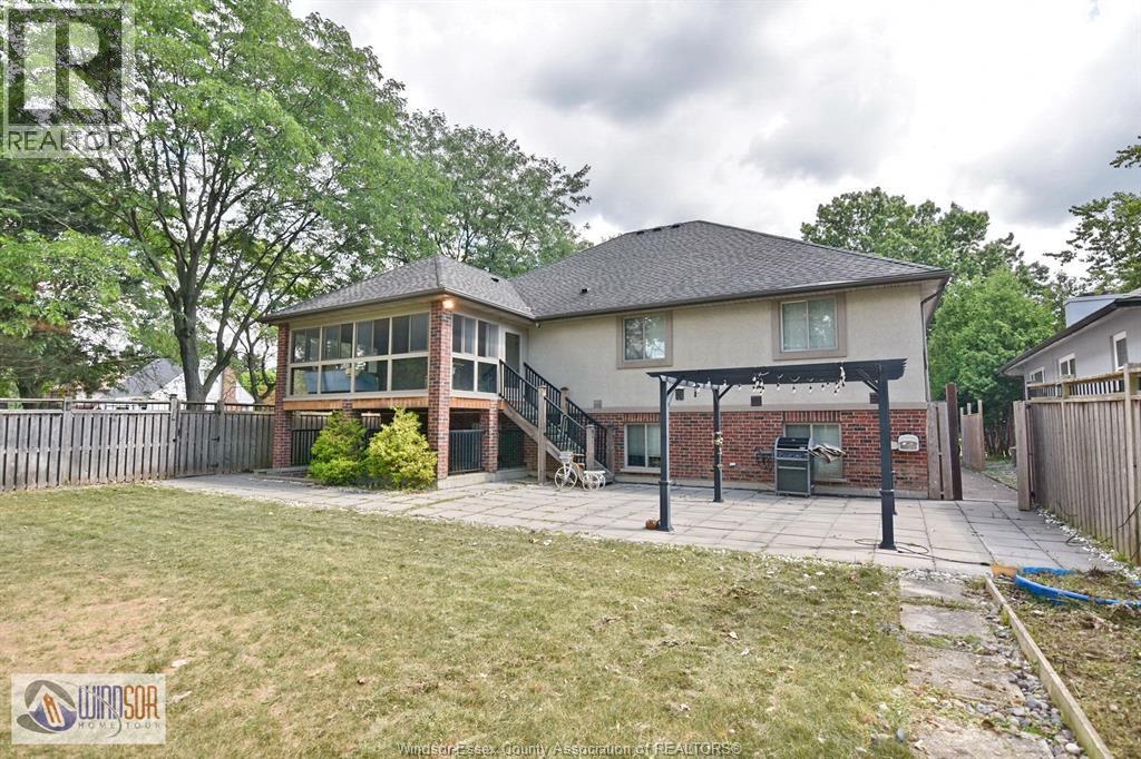 4305 Casgrain Unit# Upper Property Photo 41