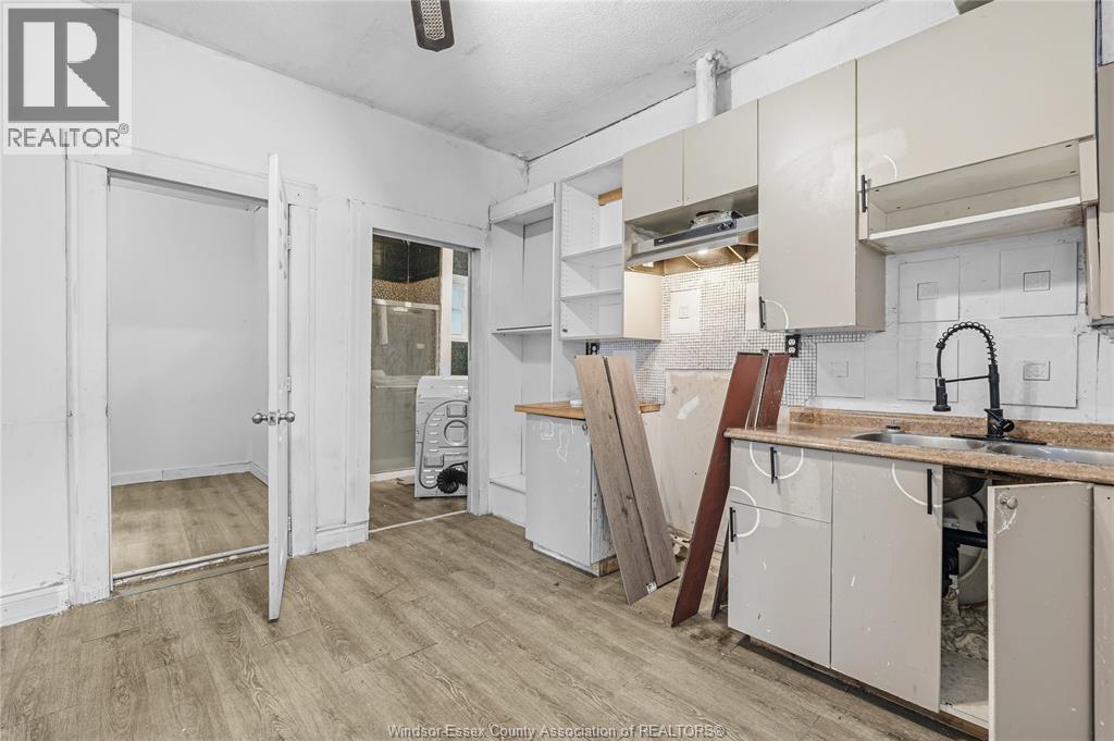 722 Brant Street Property Photo 6