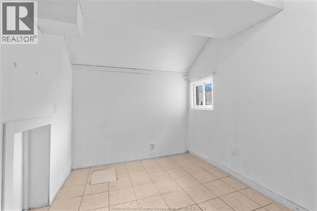 722 Brant Street Property Photo 15