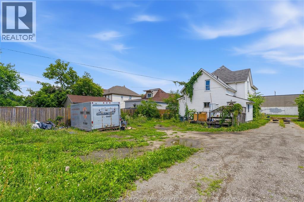 736 Brant Street Property Photo 4