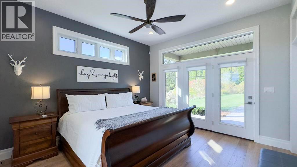 4640 Lakeshore Road Property Photo 24