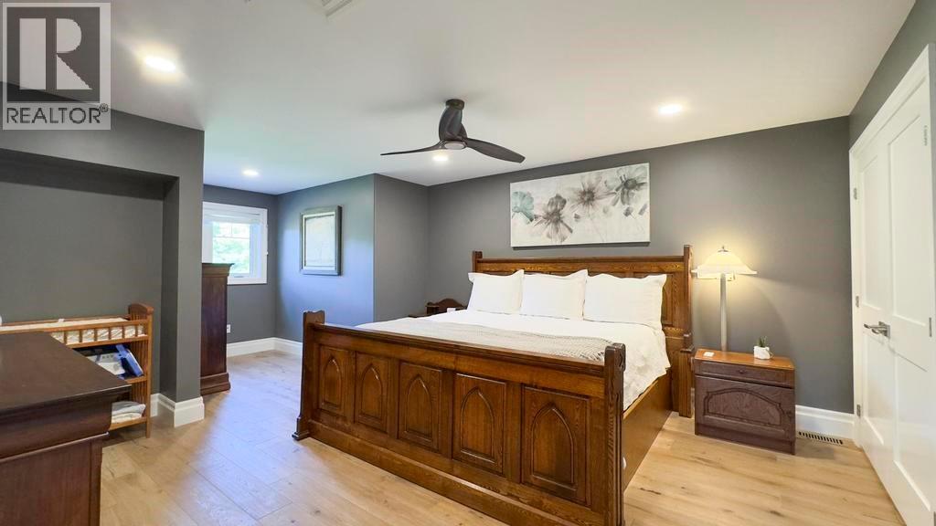 4640 Lakeshore Road Property Photo 36