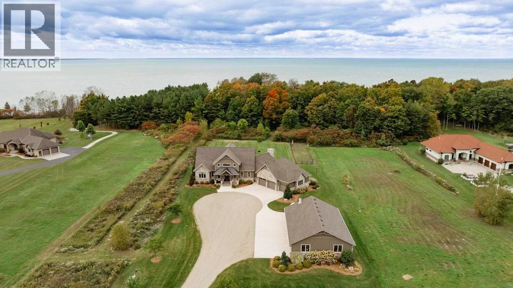 4640 Lakeshore Road Property Photo 49