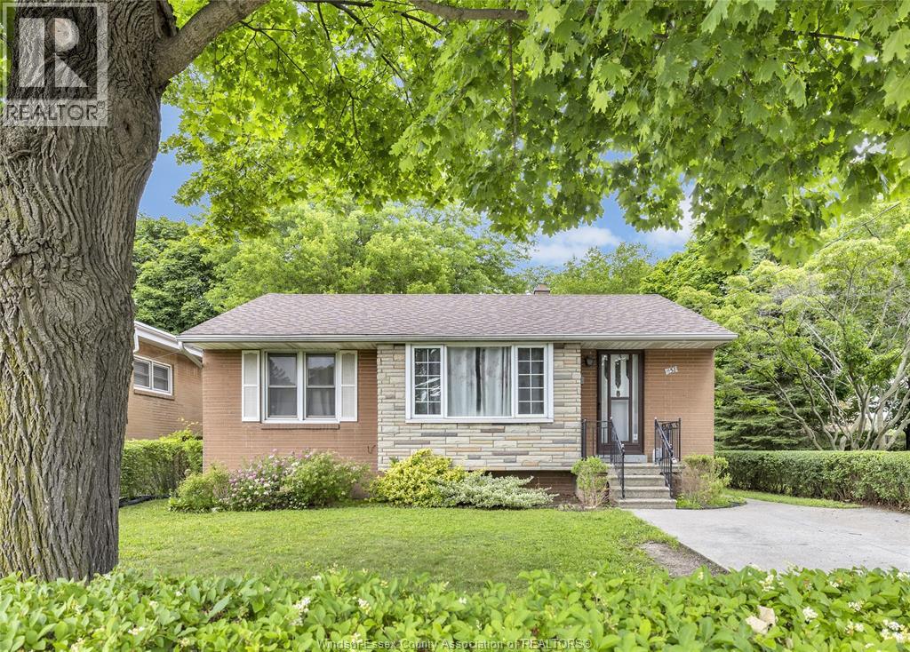 1158 DOT AVENUE Property Photo 1