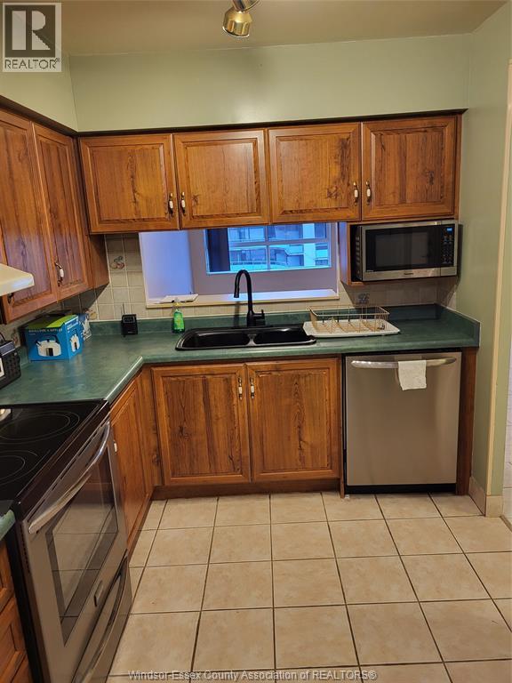 75 Riverside Drive East Unit# 1707 Property Photo 6