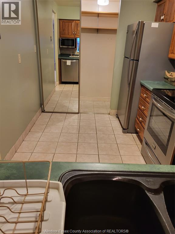 75 Riverside Drive East Unit# 1707 Property Photo 8