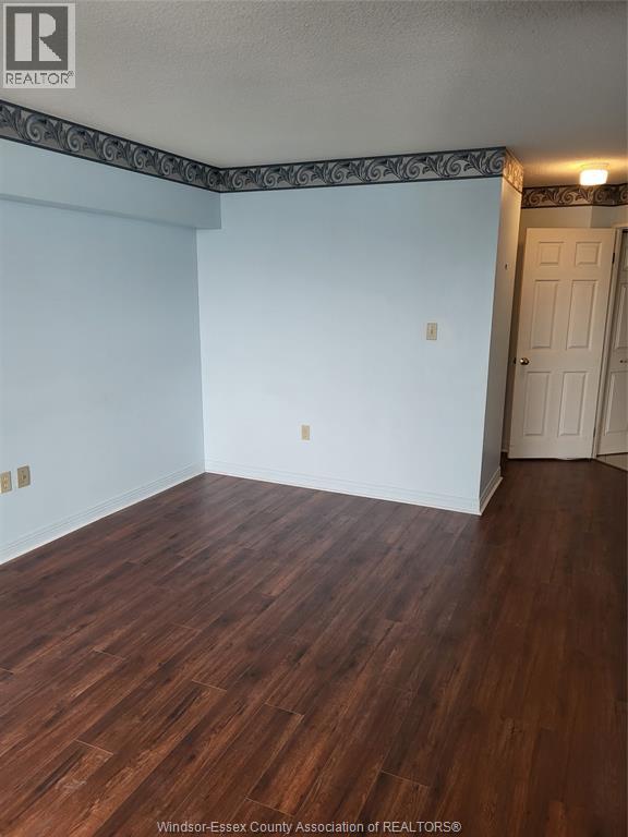 75 Riverside Drive East Unit# 1707 Property Photo 17