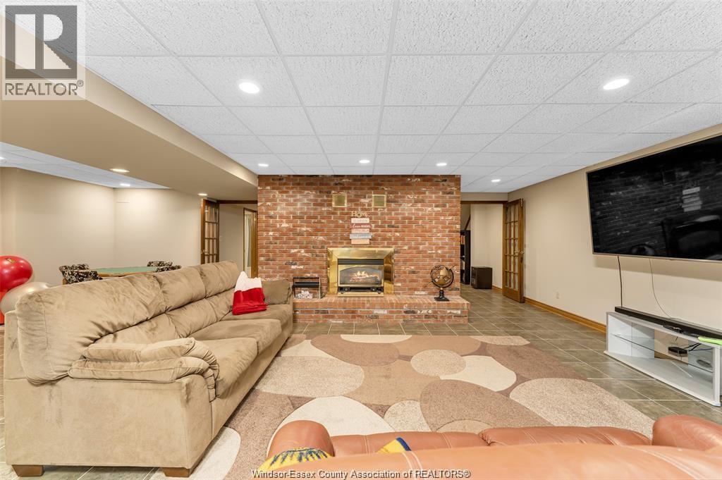 274 Irwin Property Photo 31